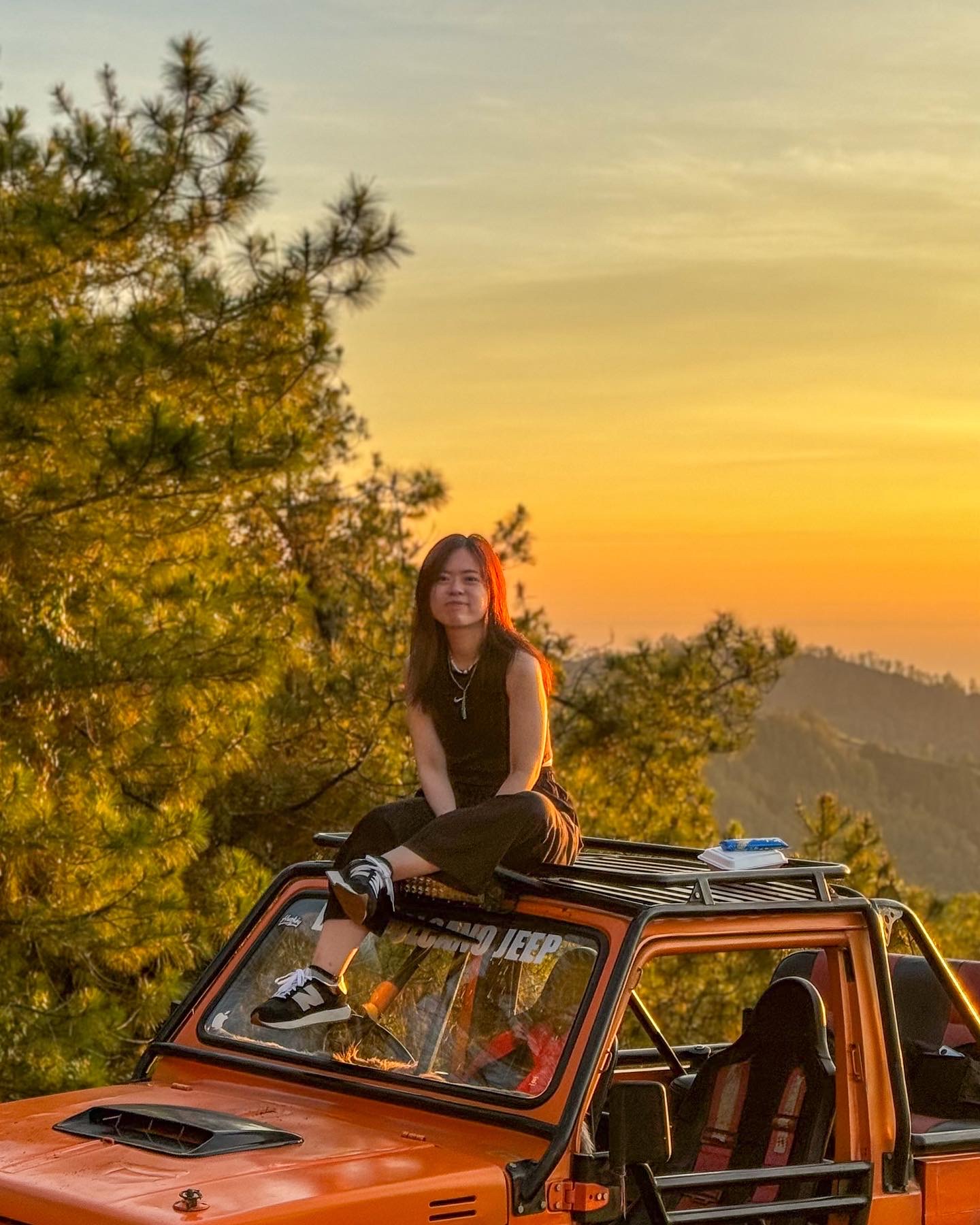 Best Caldera Sunrise with Jeep Experience