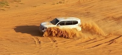 DESERT AND WADI BANI KHALID FULL DAY Cross the desert dunes by 4WD veh