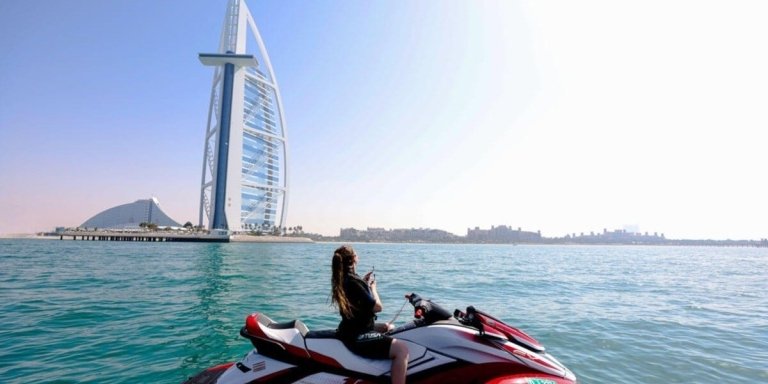 Dubai: Jetski Tour to Burj Al Arab