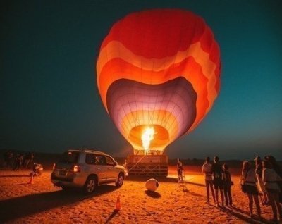 Deluxe Hot Air Balloon Ride with Breakfast & in-flight Falcon Show