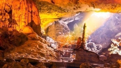 Halong Bay 1 Day Tour for Stunning Sunset View from Hanoi Capital