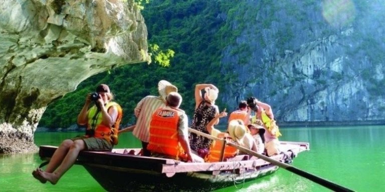 8-Day Ho Chi Minh City to Ha Long Bay Private Guided Tour
