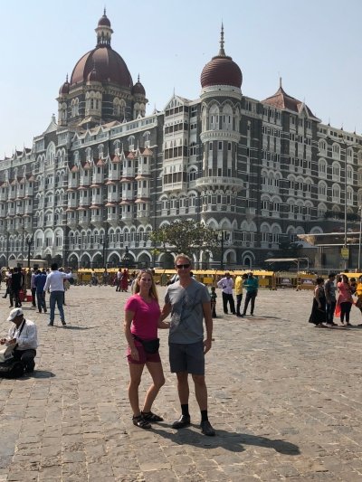 Private Bollywood and Mumbai City Tour with Meal