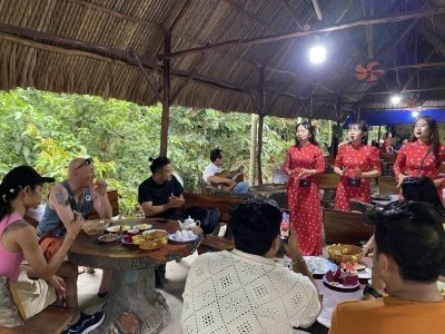 Mekong Delta 1 Day | Option: Small Group + Better Lunch