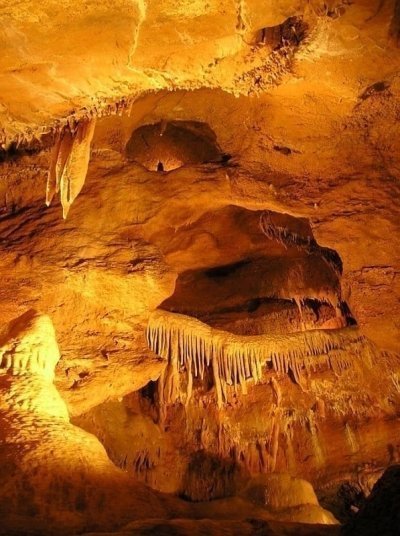 Small Group - Koneprusy Caves & Karlstejn Castle