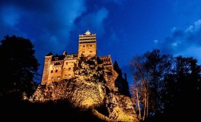 From Brasov: Peles Castle, Bran Castle & Rasnov Fortress Day Tour