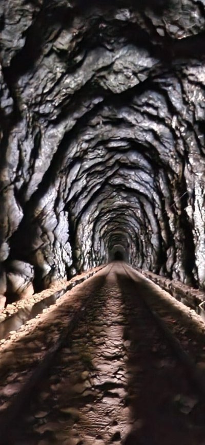 Conexion Ancestral tunel de la quiebra y cascada la chorrera