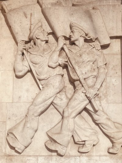 Discover Budapest using the Tram 2