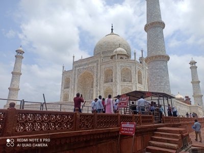 Same Day - Delhi - Agra- Delhi by Car