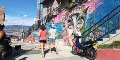 Medellin grafiti tour to comuna 13
