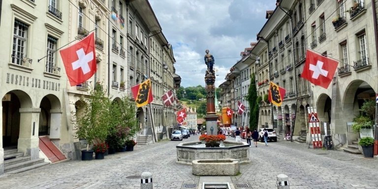 Private Tour - Bern's Historical UNESCO Old Town