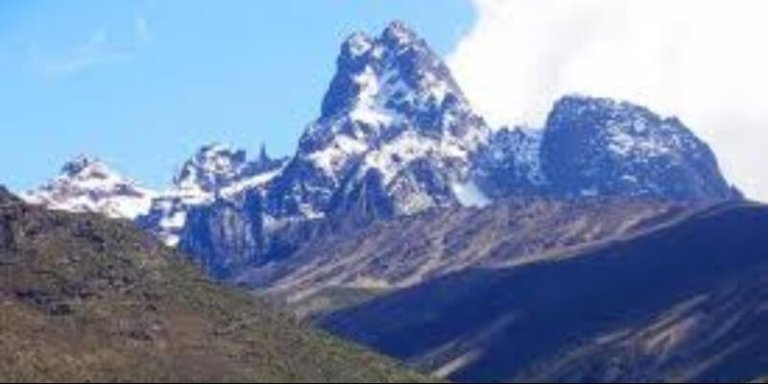Mount Kenya Trekking via Sirimon-Chogoria Route
