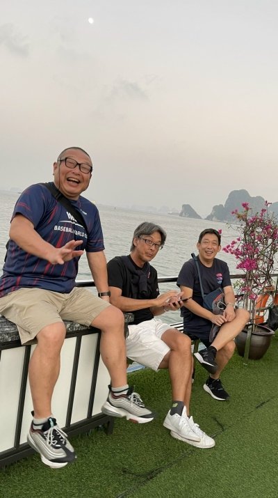 Full Day Trip Ha Long Bay With Transfer, Cruise, Buffet, Guide