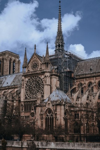 Notre-Dame and Sainte Chapelle Walking Tour (With Tickets)