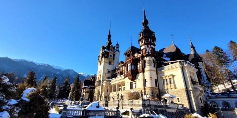 3 Castles from Bucharest: Peles, Pelisor and Dracula Castles