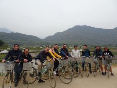 Full-Day Cycling & Handcraft Workshop in Mai Chau Valley