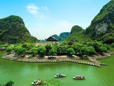 Explore Hoa Lu-Trang An-Mua Cave With Bus, Buffet, Biking, Tour guide