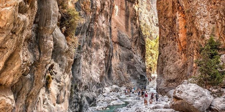 Easy Way Samaria Gorge Guided Tour from Rethymnon