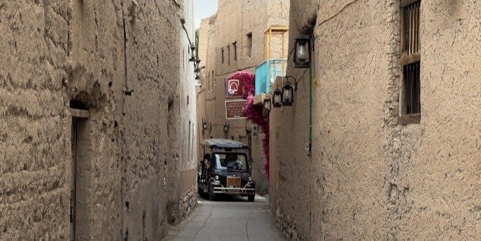 Heritage Tour in Old Nizwa villages by Classic carts