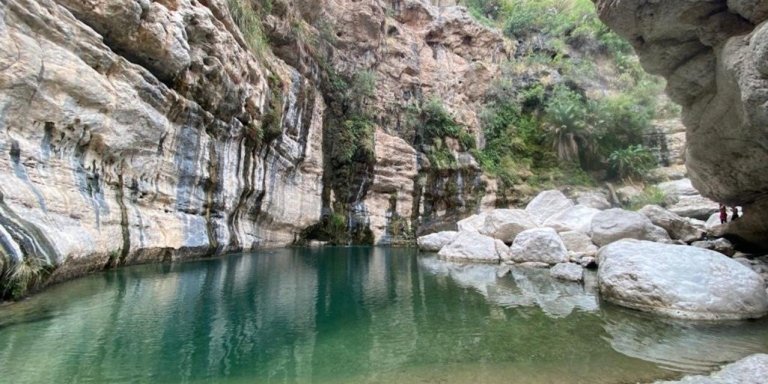 Private Day Trip to Wadi Tiwi, Fins Beach, Bimmah Sinkhole