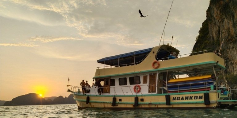 James Bond Golden Sunset big boat tour