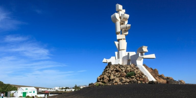 Jameos del Agua, Mirador del Rio, Cactus Garden - César Manrique Tour