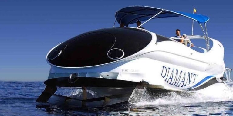 Glass bottom Diamant Flying Boat - Private Charter