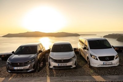 Santorini: Private Transfer Services from Airport & Port