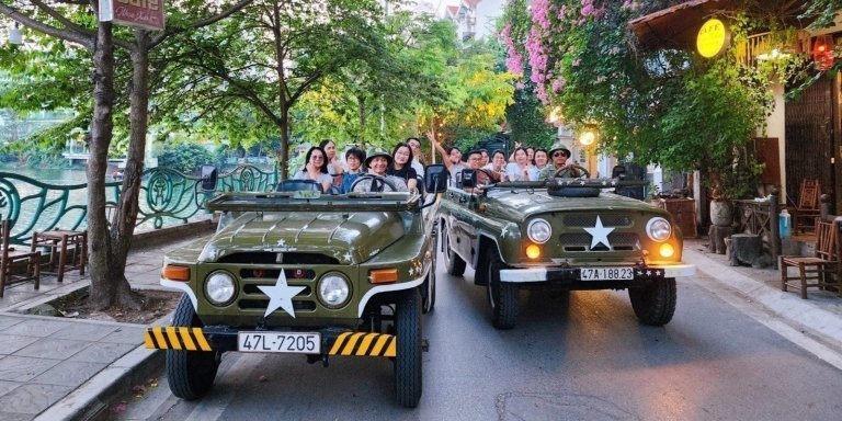 Ha Noi city food tour with Jeep car
