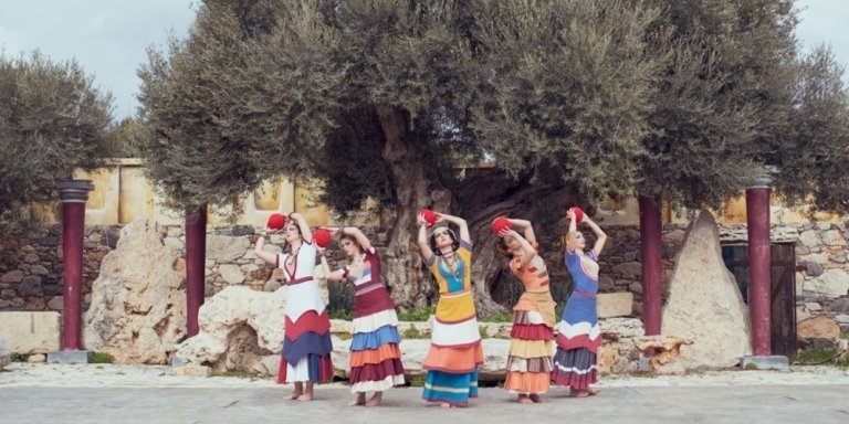 Knossos Palace and Minoan Theatrical Performance