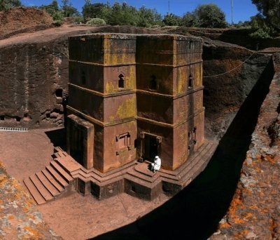 Explore the Desert Wonders